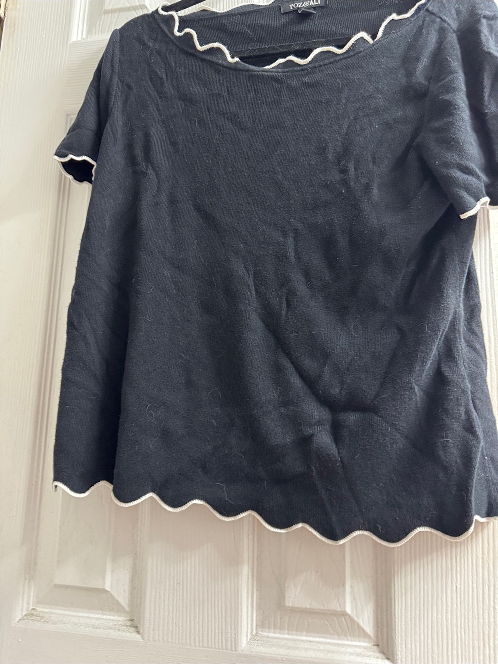 Roz and Ali Black Short Sleeve Top with Contrast Trim